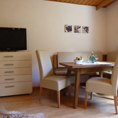 Haus Mali * نيوستيف ام ستوبيتا